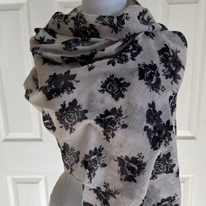 Floral Black and Cream Women's Top
